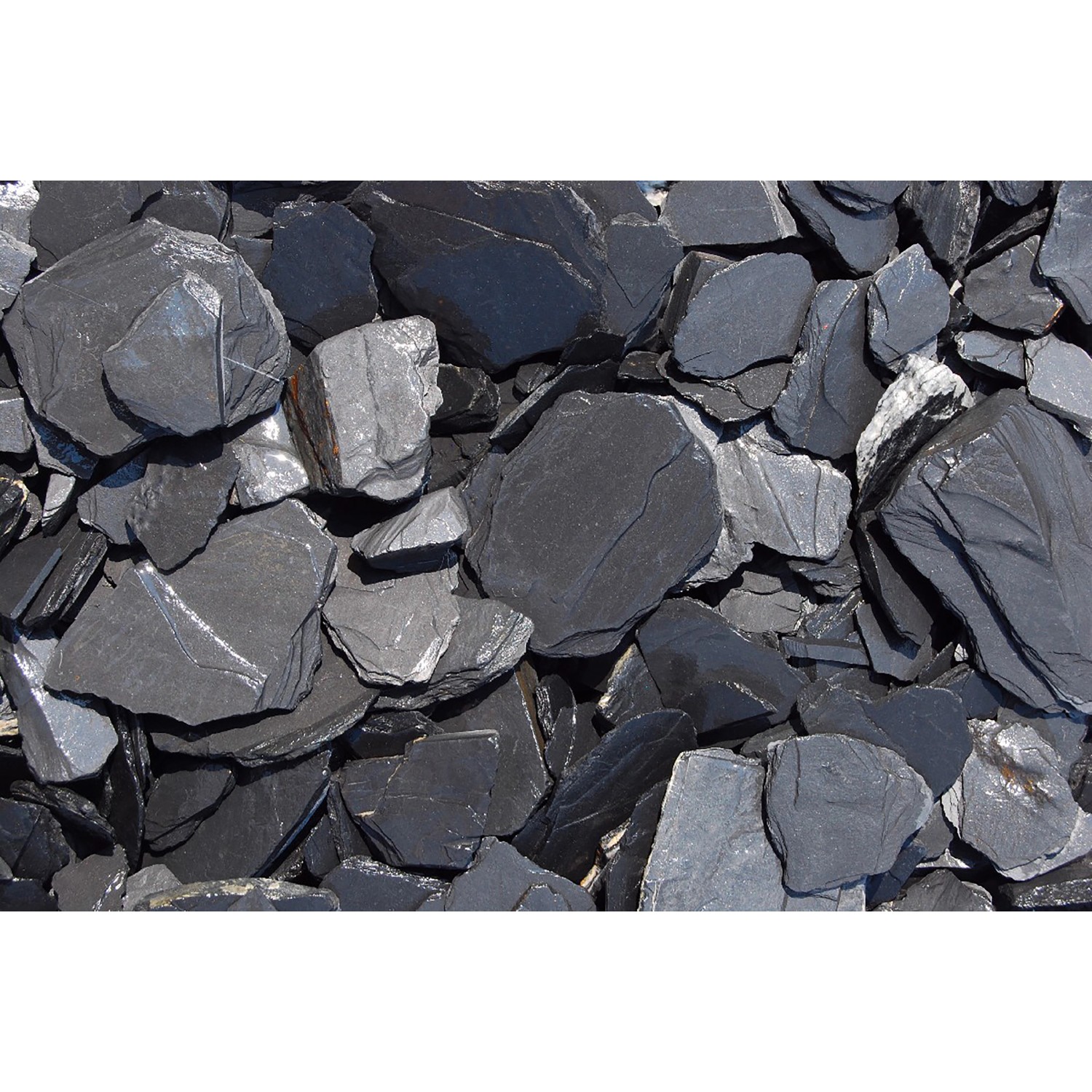 Schieferplättchen Graphit-Schwarz, 30-70 mm, 1000 kg Big-Bag, Zierkies für Gartenwege und -beete.