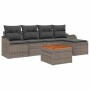 Graues 6-tlg. vidaXL Garten-Sofa-Set aus Poly Rattan mit Tisch und grauen Kissen.