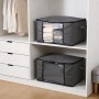Graue, faltbare Vliesstoff-Aufbewahrungstaschen mit Sichtfenster und Reißverschluss im Kleiderschrank. Für Kleidung, Bettwäsche.