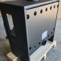 Plamen Gusskaminofen ECO 50, 12 kW, Rückansicht mit Details zu Anschlüssen und Designelementen.
