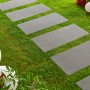 Verlegte Kann Terrassenplatten Casavera Maxx Dunkelgrau 80x40 cm im Garten.