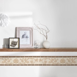 Bricoflor Landhaus Tapetenbordüre mit Blumenmuster in Beige und Braun.