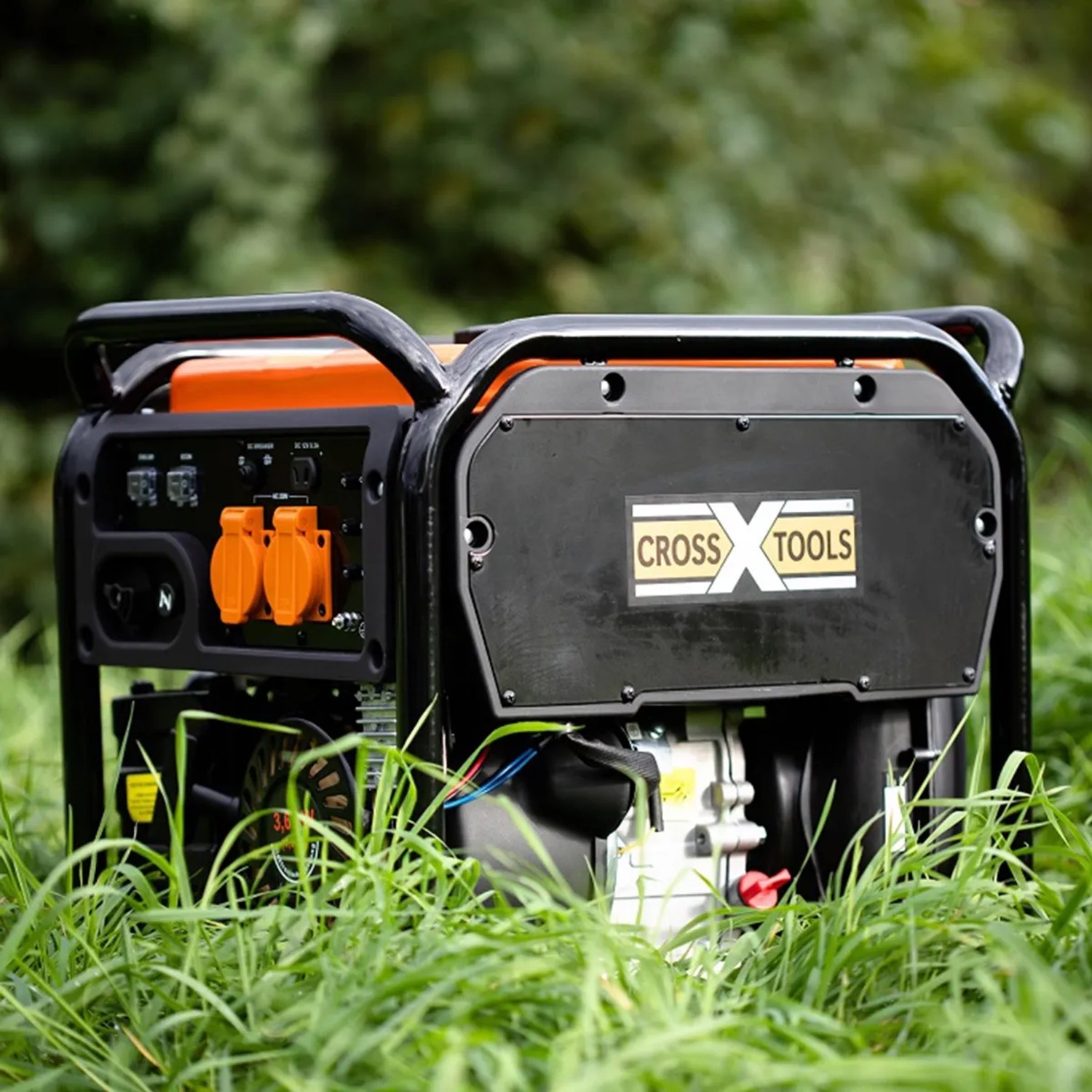 Cross Tools Notstromaggregat CPG 4000 INV, mobiler Stromerzeuger für Baustelle und Garten.