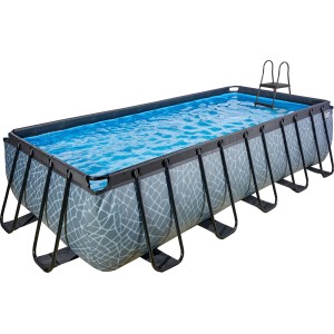 Rechteckiger EXIT Stone Pool, 540x250x122cm, grau mit Steinmuster, inklusive Filterpumpe und Leiter.