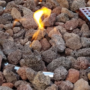 Rötliche Lavasteine für Gas-Feuerstellen, 3 kg. Dekorative Steine mit Flamme.