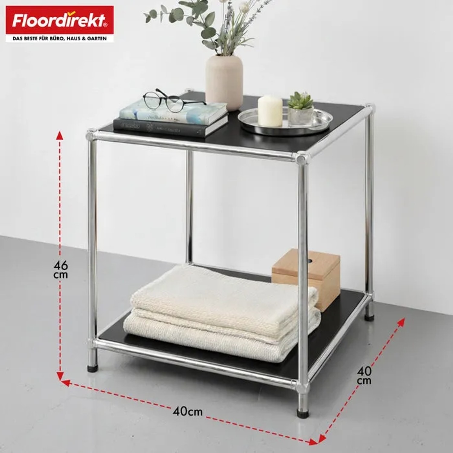 Schwarzes Floordirekt Metallregal Concept Epure MK-012 als Beistelltisch mit zwei Ablageflächen.