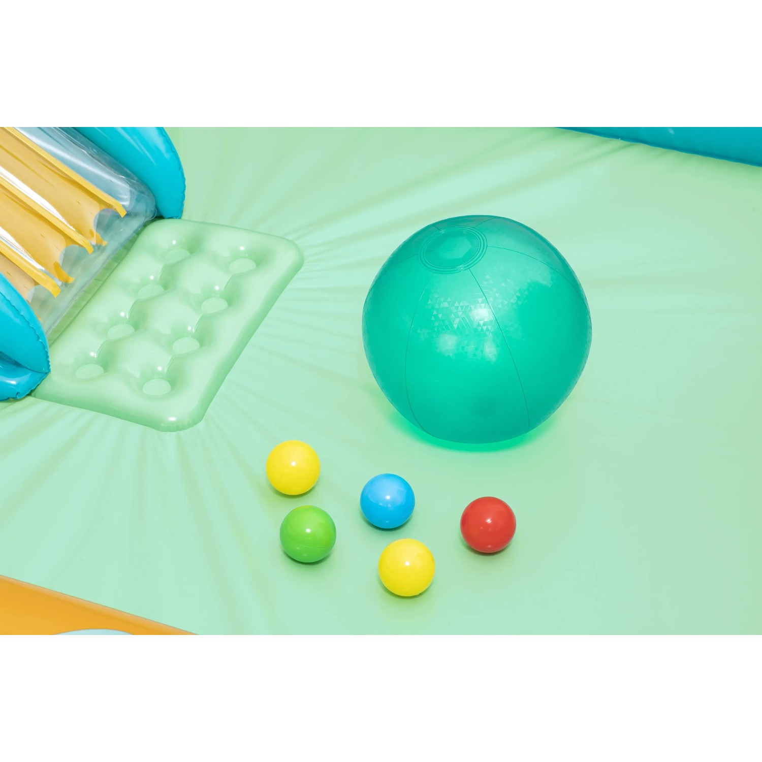 Bestway Wasserspielcenter Retro Welt mit Bällen und Rutsche, Detailansicht.
