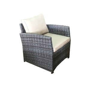 Grauer Rattan Sessel aus dem 7-teiligen Gartenmöbel Lounge-Set Havanna mit Sitzkissen.