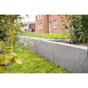 Grauer Diephaus L-Stein unbewehrt (100x50x50x7 cm) zur Beet- und Böschungsbegrenzung.