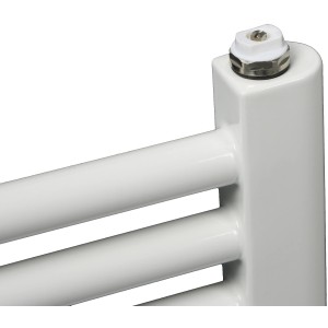 Detailaufnahme: Weißer El Fuego Badheizkörper (60x77 cm) mit 17 Streben.