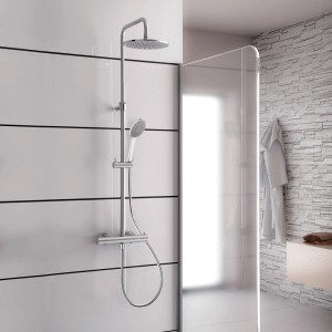 Kronenbach Duschsystem Aufputz mit Thermostat und runder Kopfbrause (Ø 22,5 cm) in Chrom.