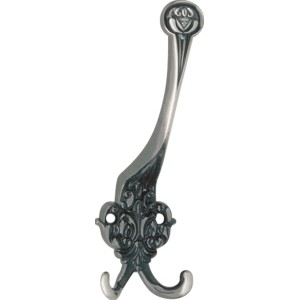 Brünierter Wandhaken 506 aus Eisen mit floralem Dekor und zwei Haken.