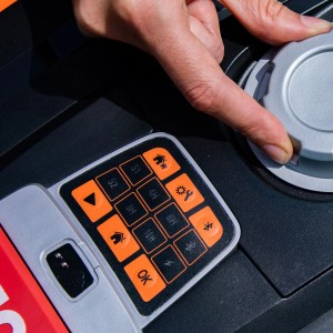 YARD FORCE Mähroboter Compact 300RBS mit mit 5-Stufen-Schnitthöhenverstellung