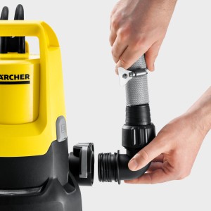 Kärcher SP 16.000 Flood Box: Anschluss von Schlauch an Schmutzwasserpumpe.