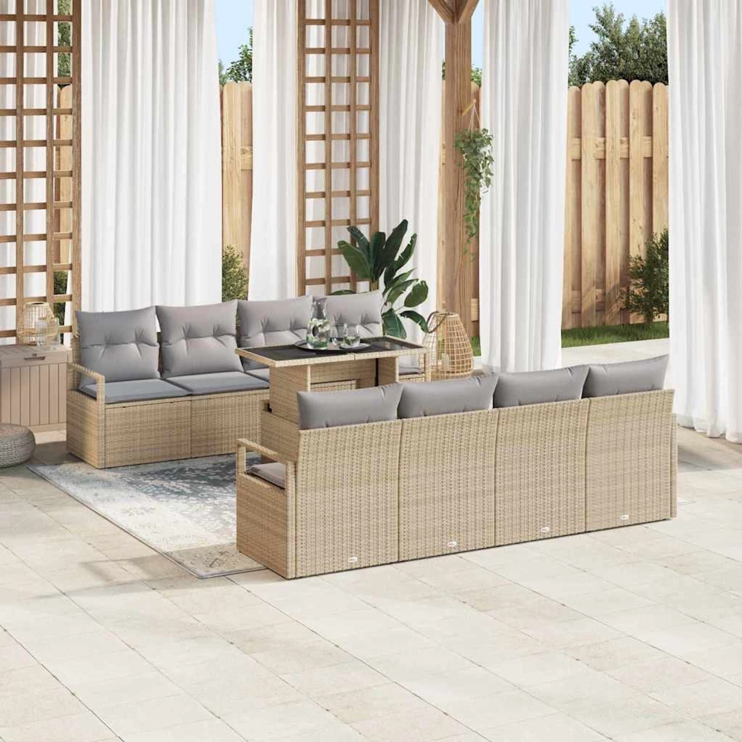 Beiges 9-teiliges vidaXL Garten-Sofa-Set aus Poly Rattan mit Tisch und grauen Kissen.