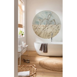 Selbstklebende, runde Tapete Gazon in Beige/Blau (Ø 125cm) im Badezimmer.