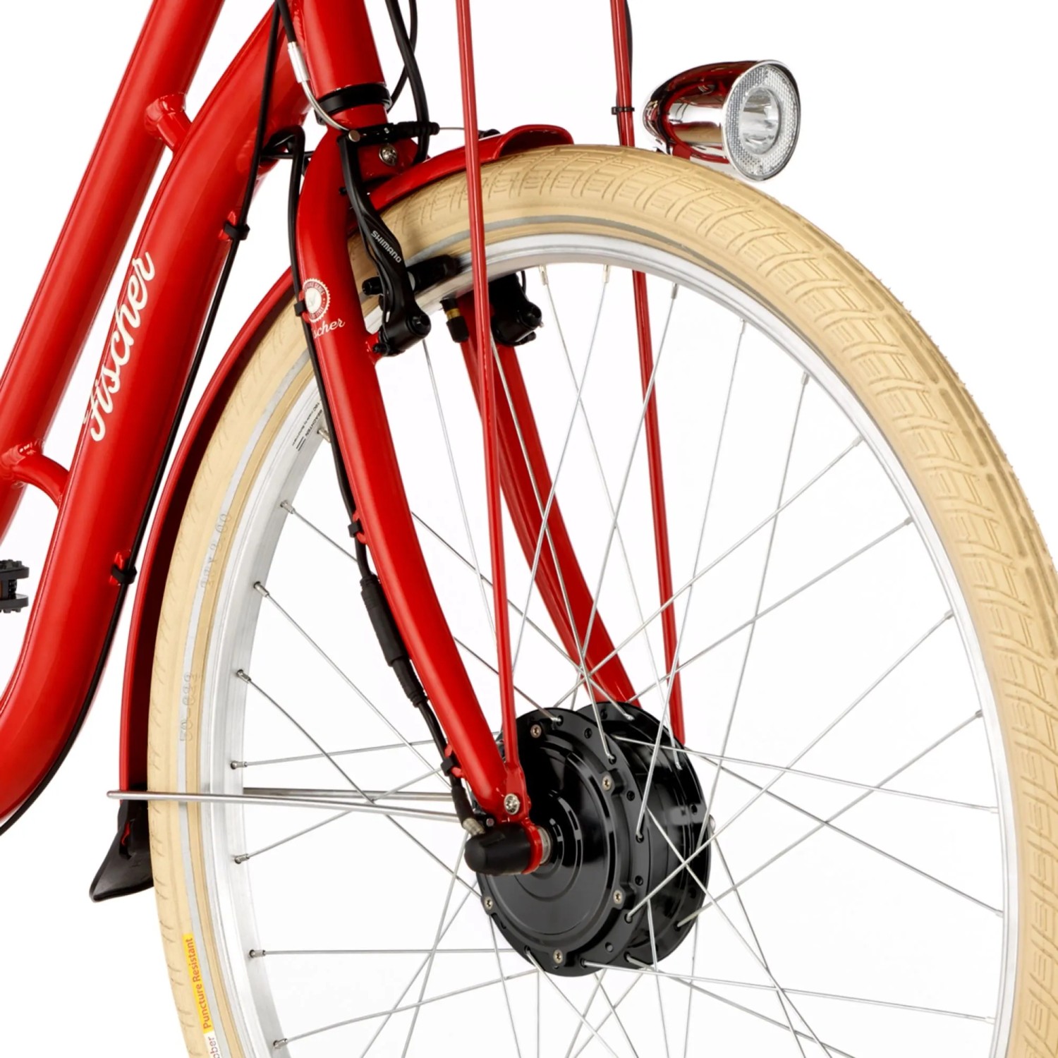 Detailaufnahme Vorderrad des roten Fischer Hollandrad E-Bike Cita Retro 2.0 mit Frontmotor.