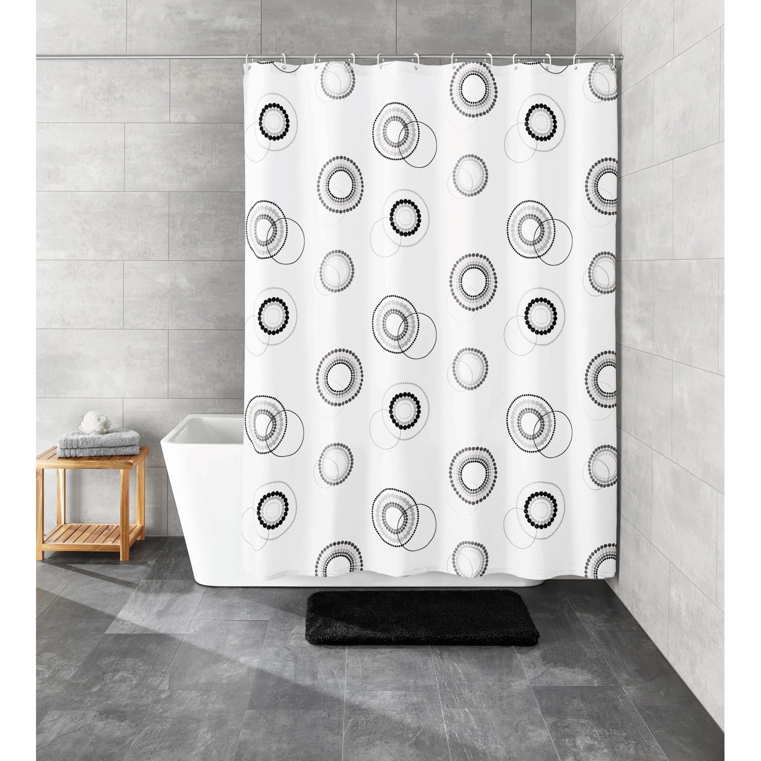 Kleine Wolke Duschvorhang Luna, 180x200 cm, schwarz-weiß mit Kreismuster.