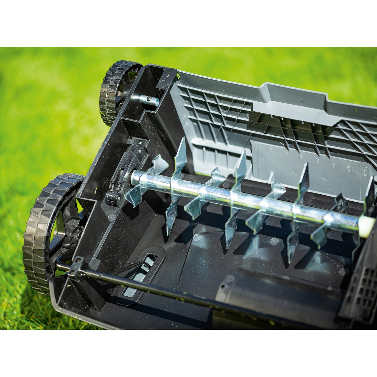 Lux AkkuVertikutierer AVL2x20/36 mit 480 W kaufen bei OBI
