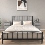2er-Set graue Nachttische (40x35x70 cm) neben einem Bett. vidaXL Nachttische mit 2 Schubladen.