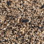 Nahaufnahme von Orni Stieglitz Super Wildvogelfutter, einer Futtermischung für Wildvögel.