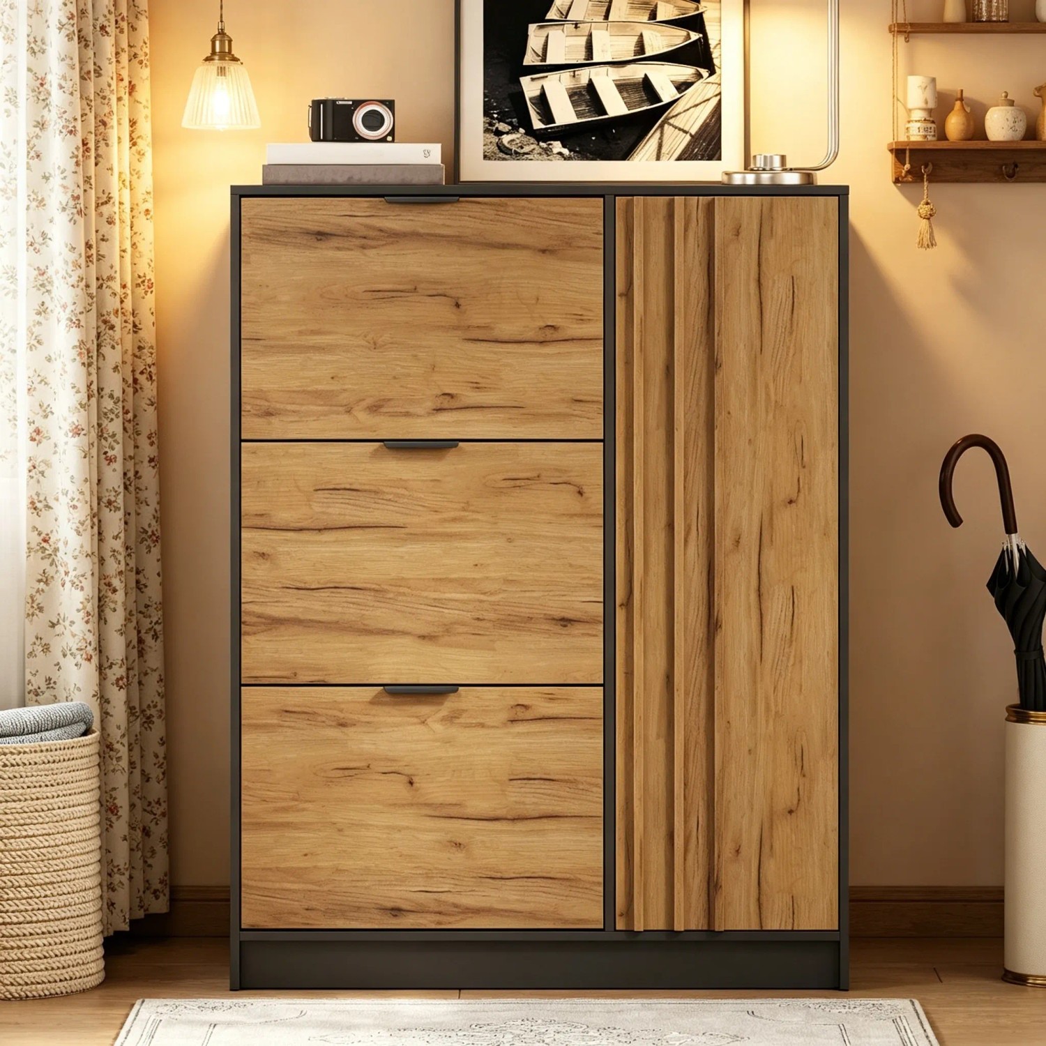 Merax Schuhschrank 100x130 cm aus MDF, Naturholz-Optik und Schwarz, mit 3 Klappen und einer Tür. Für Flur.