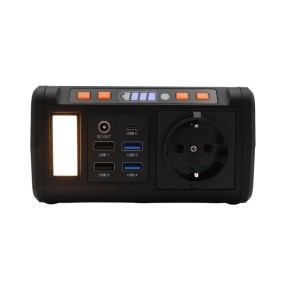 Technaxx MINI Powerstation TX-205+ schwarz, mit leuchtendem LED-Panel, USB-Ports und 230V Steckdose.