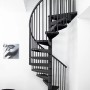 Anthrazitfarbene Minka Spindeltreppe Rondo Color, Ø 120 cm, aus Metall, für den Innenbereich.