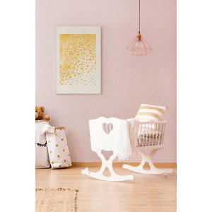 Rosa Wand mit Glitzerfarbe und Babyzimmer-Deko. Rust-Oleum Effektfarbe.