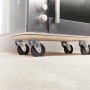 Rechteckiges Transportbrett TE-300 mit 300 kg Tragkraft und Rollen unter einem Gerät.