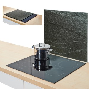 Anthrazitfarbene Zeller Herdabdeckplatte in Schieferoptik aus Glas, 50x56 cm, als Küchenhelfer.