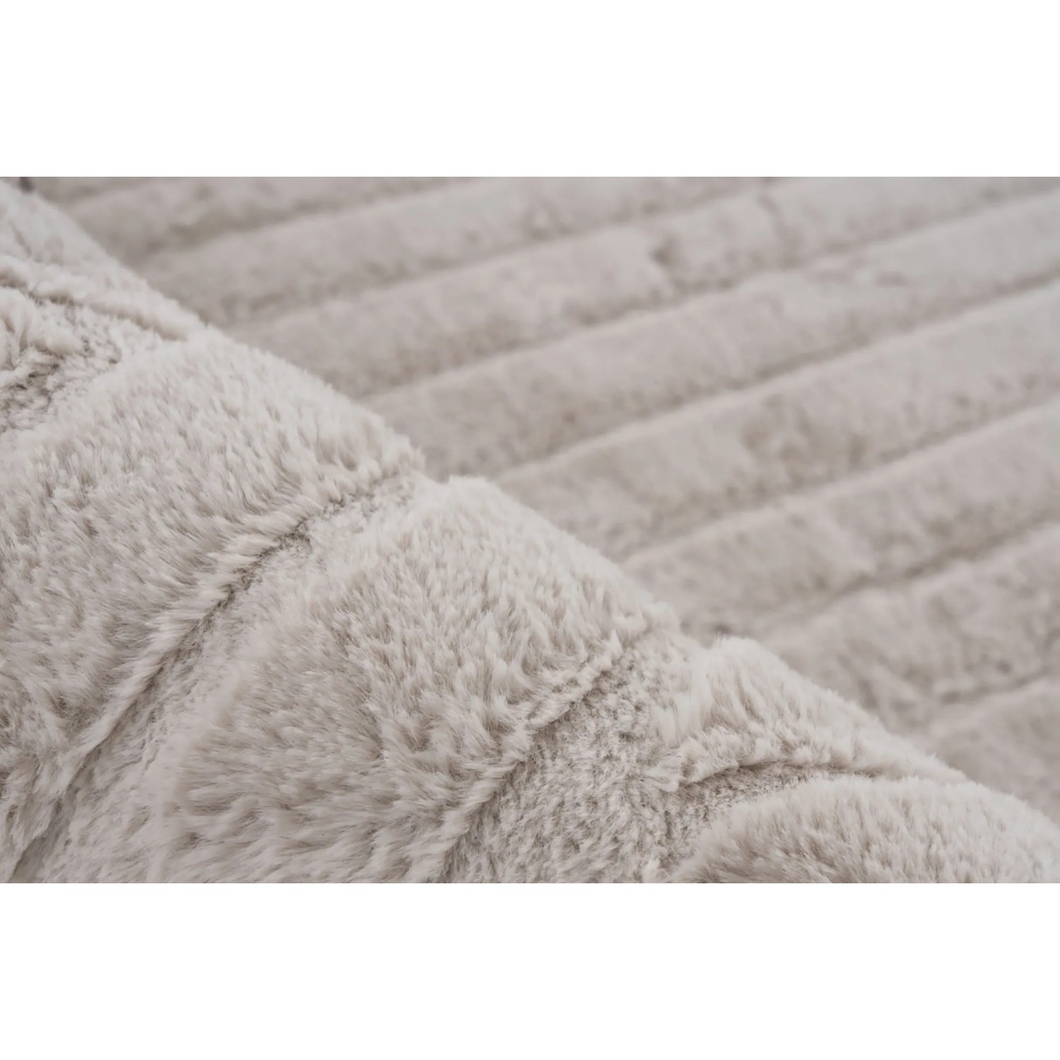 Detailaufnahme: Lalee Teppich Comfort 501 Light Taupe, Kurzflorteppich mit 3D Effekt.