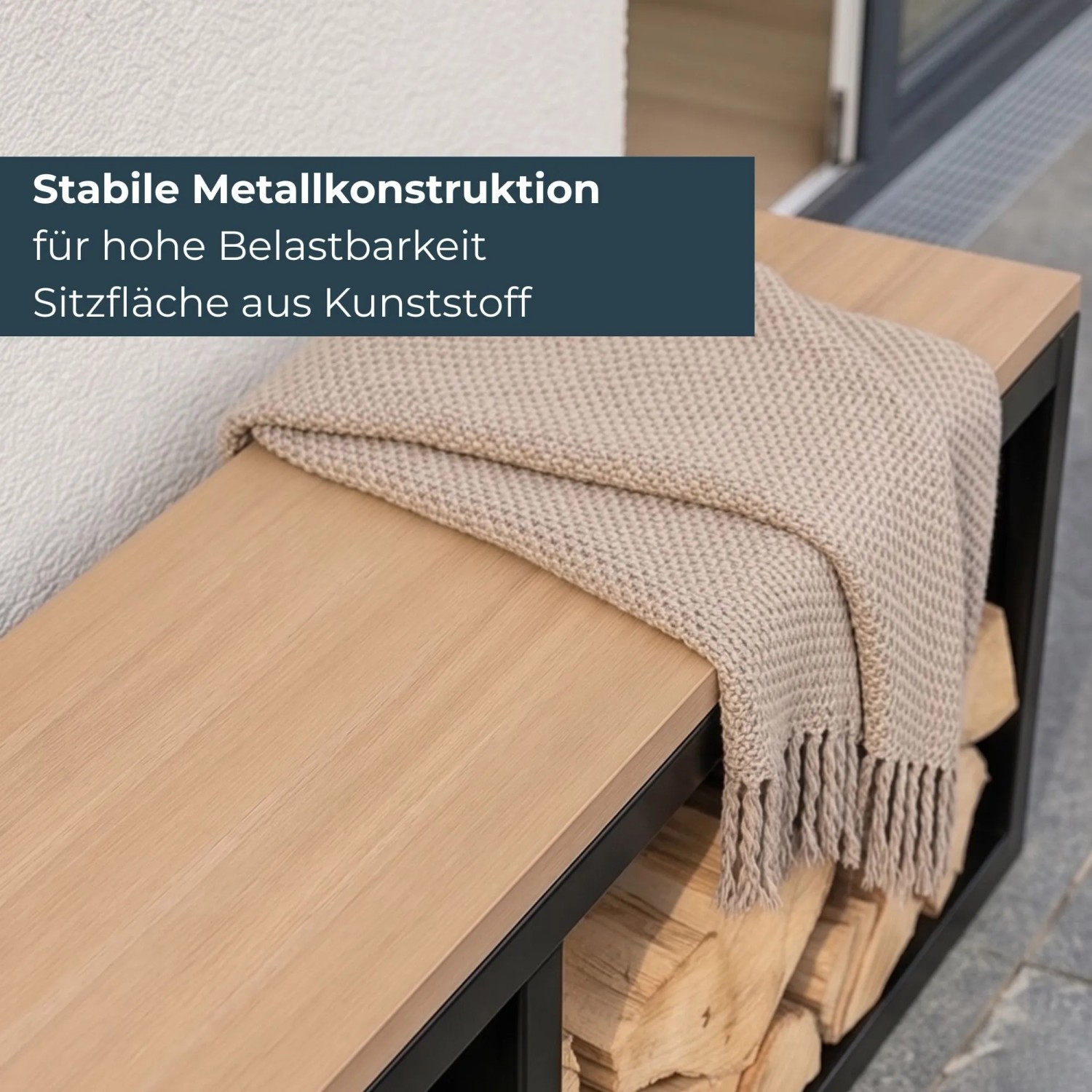 osoltus Brennholzregal mit Bank: schwarzer Metallrahmen, helle Kunststoff-Holz-Sitzfläche, Kaminholz. Kaminzubehör.