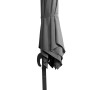 Zusammengebundener, anthrazitfarbener Schneider Ampelschirm 300x230 cm mit Kurbel auf Steinplatten.