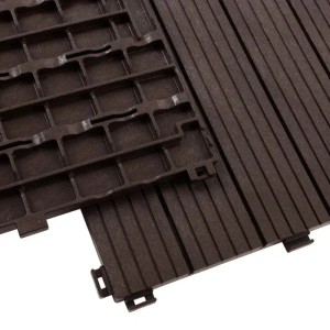 Braune KARAT Terrassenfliesen Claire, 30x30 cm, 11er-Set. Wetterfeste Holzfliesen mit Klicksystem.