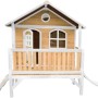 Axi Stef Spielhaus aus Holz in Braun-Weiß mit Rutsche, Leiter und Veranda.