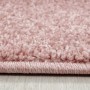 Detailaufnahme: Rosa Kurzflorteppich Ayyildiz Ata 7000, weiche Textur.