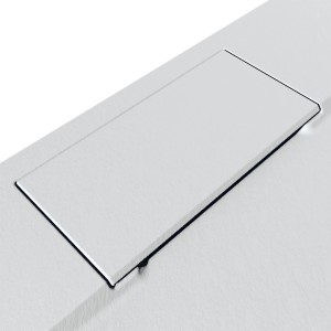 Detailaufnahme: Weiße Breuer LiteLine Duschwanne aus Mineralguss, quadratisch, mit Ablauf.