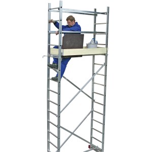 Krause Corda Montagegerüst mit Arbeiter, Arbeitshöhe ca. 5 m, ideal für Montagearbeiten.
