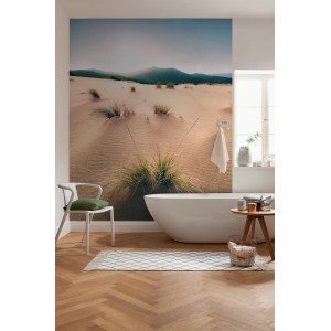 Vlies Fototapete Vivid Dunes 200x280 cm im Badezimmer mit Dünenmotiv.