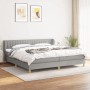 Hellgraues vidaXL Boxspringbett 200x200 cm mit Stoffbezug, inklusive Matratze und Kopfteil.