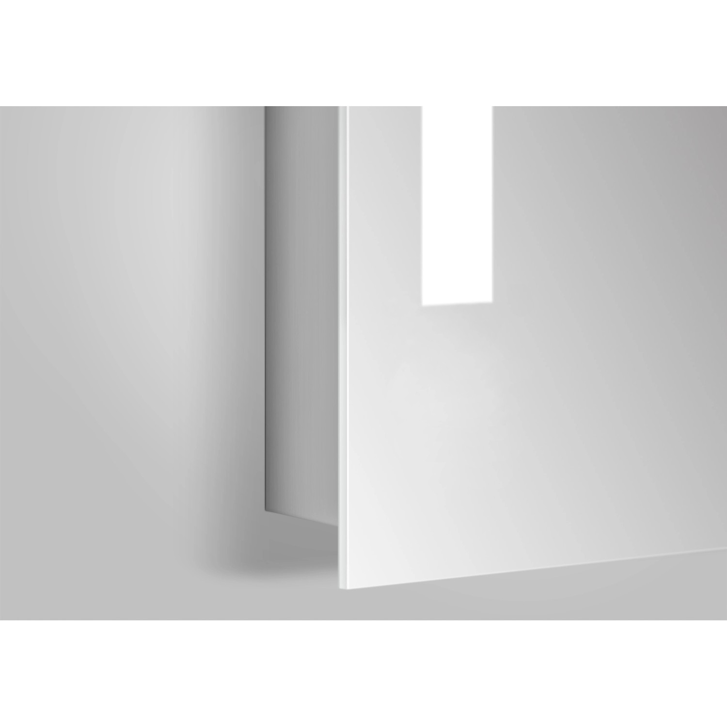 DSK Design LED-Lichtspiegel Silver Beam, 50x70 cm, mit Aluminiumrahmen und hinterleuchteten Lichtausschnitten.