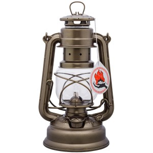 Feuerhand Sturmlaterne Baby Special in Bronze für Camping & Outdoor.