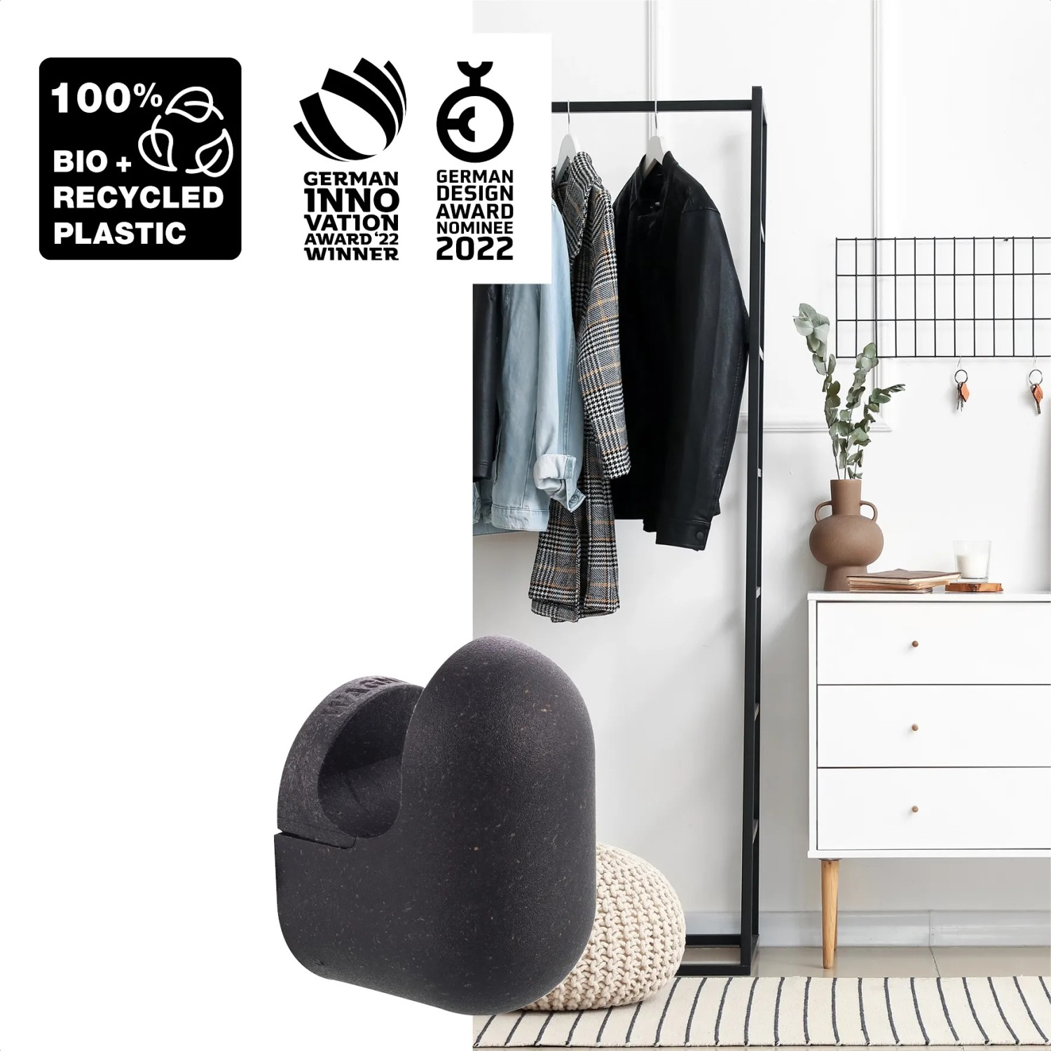 Schwarzer Wagner Wandhaken Hooks4home Pill aus Bio-Kunststoff, abgerundete Form.
