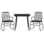 Schwarze 3-tlg. Garten-Essgruppe aus PVC-Rattan mit Tisch und zwei Stühlen.