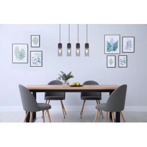 Globo Pendelleuchte Annika, 4-flammig, schwarz matt mit Rauchglas-Schirmen über Esstisch.