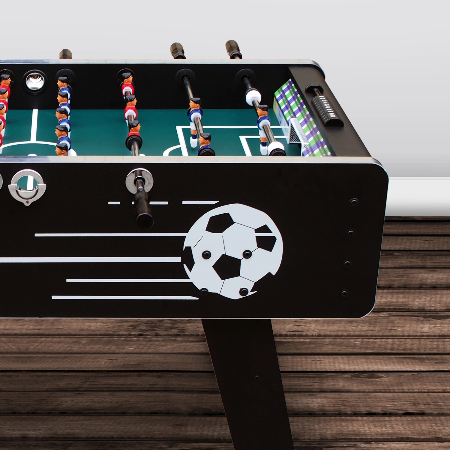 Cougar Arena TS Fußballtisch mit schwarzem Korpus und Fußball-Dekor. Ideal für Spiel & Spaß.