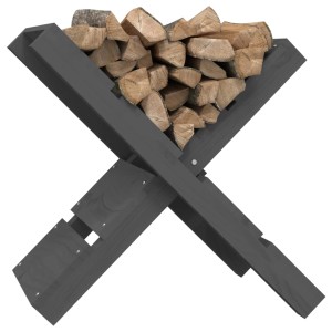 Grauer Kaminholzhalter aus Kiefernholz, gefüllt mit Brennholz. Zubehör für Kamine & Öfen.