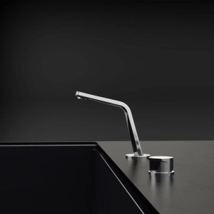Chrom Waschtischarmatur XELO-Flex 160 mit flachem Auslauf für Bad & Waschbecken.