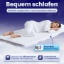 Arensberger GEL-Matratze LINA 140x200cm mit schlafender Person. Bequeme Gelschaummatratze für erholsamen Schlaf.